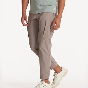 NWT Vuori Meta Cargo Pant - walnut
Size 34